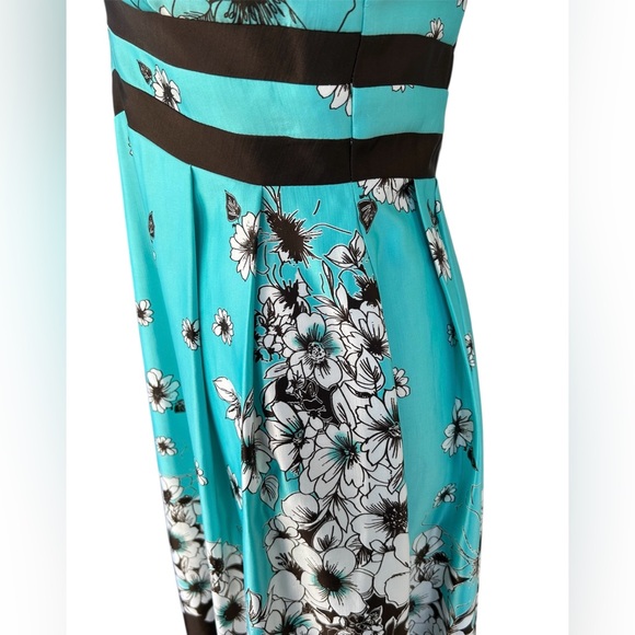 Dressbarn Floral V-Neck Midi Dress in Turquoise and Black - Picture 7 of 10